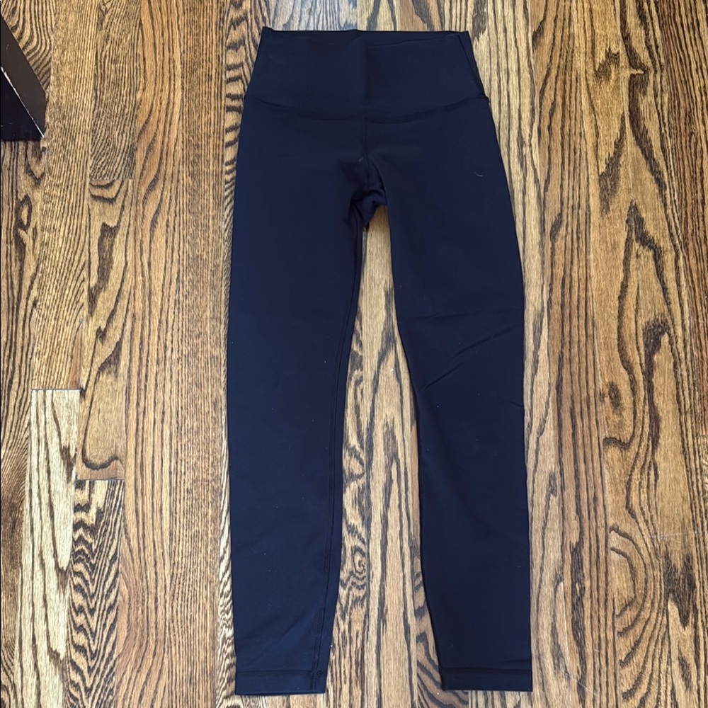 Lululemon black wunder under size 4